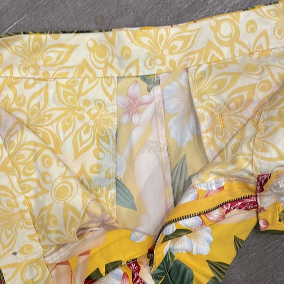 Loudmouth Hawaiian babe golf shorts size 36 - Picture 6 of 6